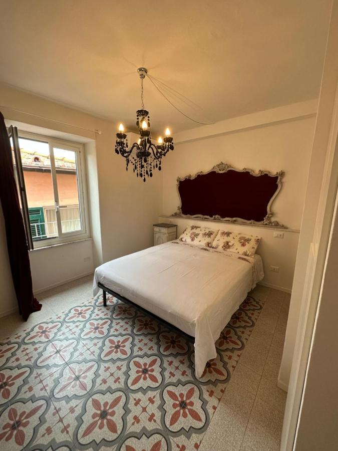 Elegante Stanza Rossa Mottino23 Bed and Breakfast Lerici Εξωτερικό φωτογραφία