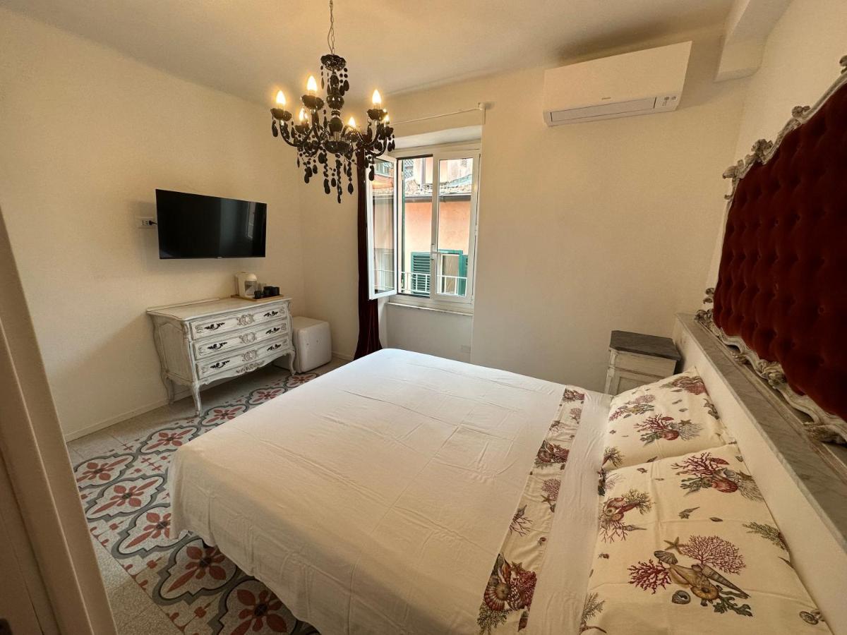 Elegante Stanza Rossa Mottino23 Bed and Breakfast Lerici Εξωτερικό φωτογραφία