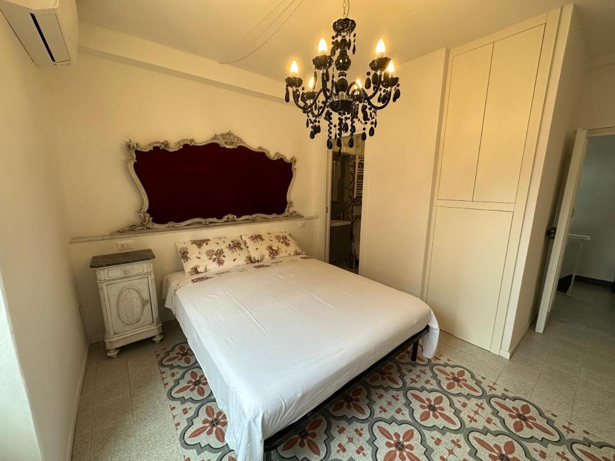Elegante Stanza Rossa Mottino23 Bed and Breakfast Lerici Εξωτερικό φωτογραφία