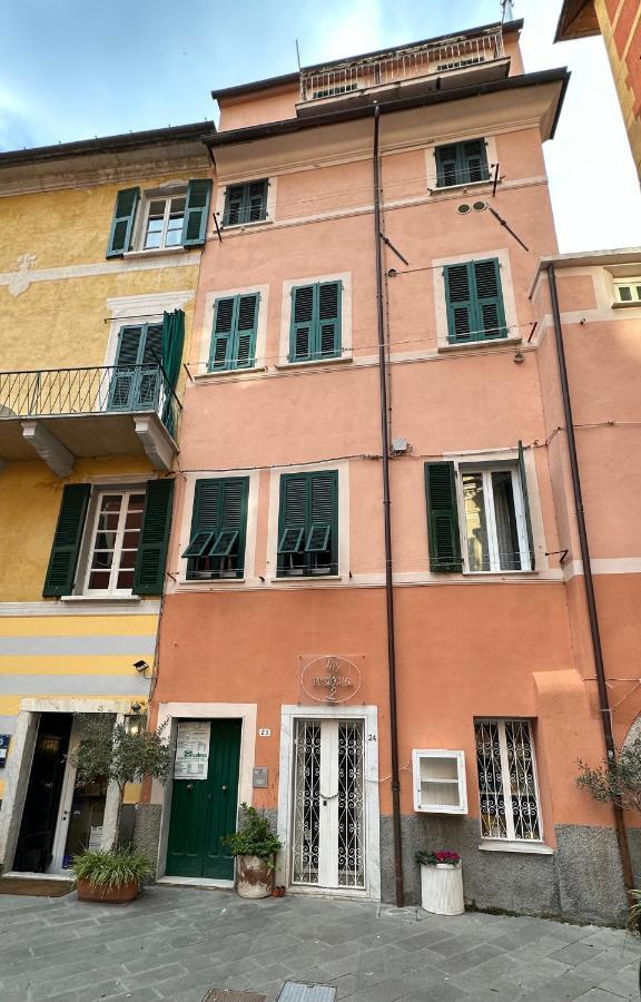 Elegante Stanza Rossa Mottino23 Bed and Breakfast Lerici Εξωτερικό φωτογραφία