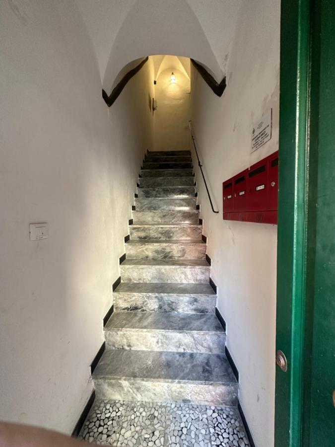Elegante Stanza Rossa Mottino23 Bed and Breakfast Lerici Εξωτερικό φωτογραφία